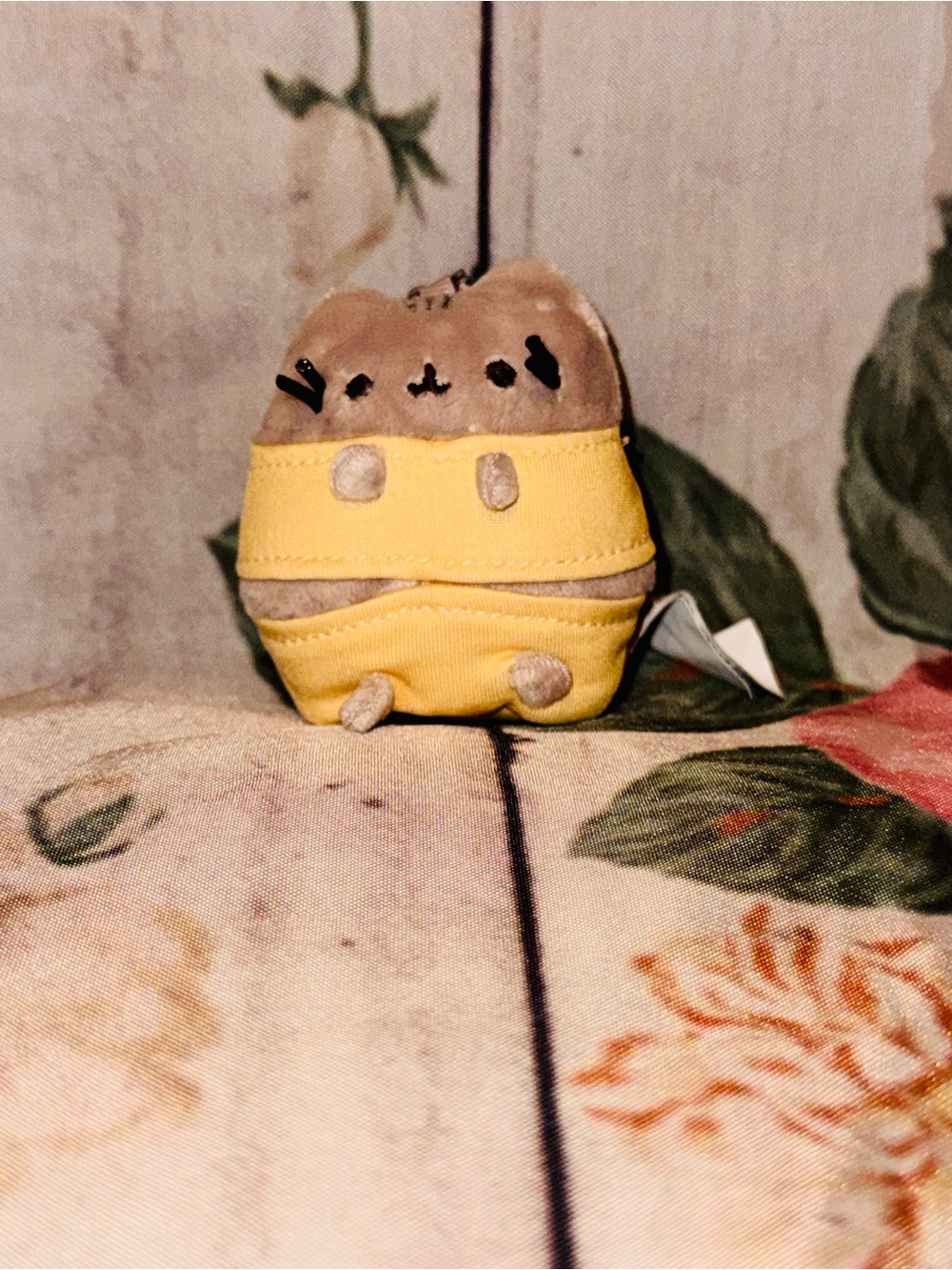 NewNew Pusheen Series 26 Tropical Vacation Plush Yellow Swimsuit/Bikini Keychain